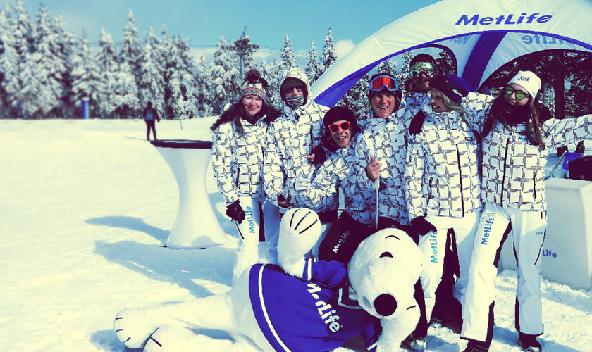 MetLife Sweet & Ski Tour - team